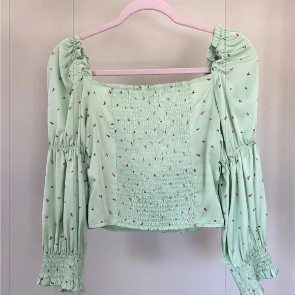 H&M Light Green Floral Blouse - Picture 2 of 3